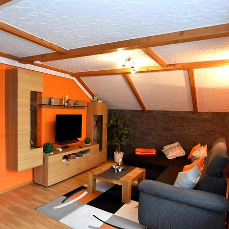 Scenic Apartment With Balcony Garden Deckchairs Barbecue Gleißenberg Екстериор снимка