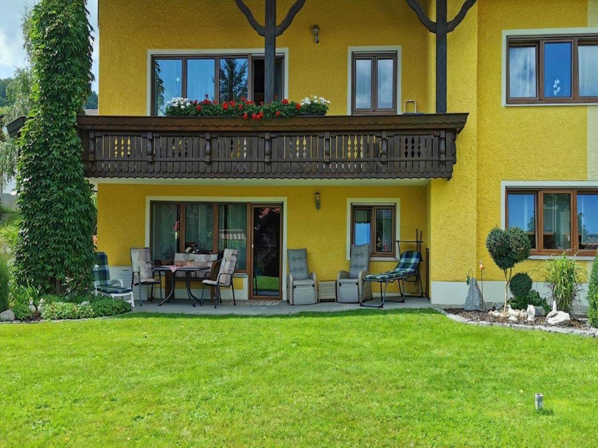 Scenic Apartment With Balcony Garden Deckchairs Barbecue Gleißenberg Екстериор снимка