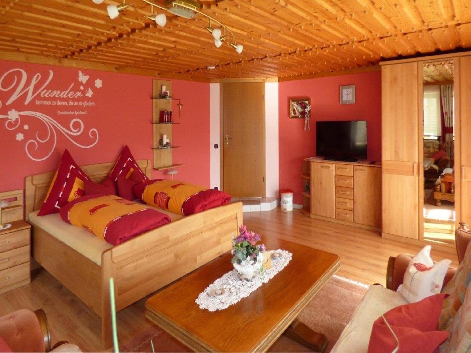 Scenic Apartment With Balcony Garden Deckchairs Barbecue Gleißenberg Екстериор снимка