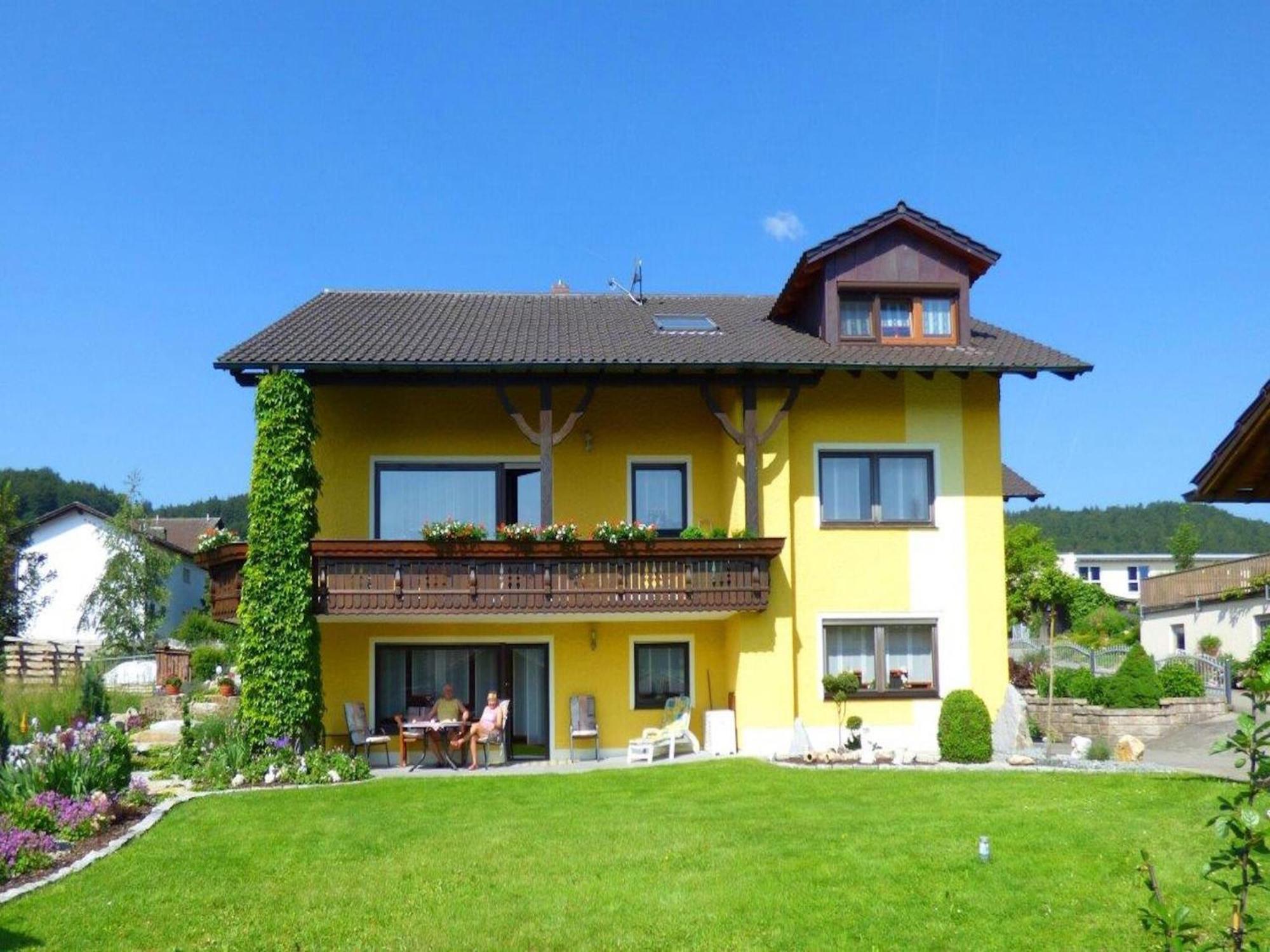 Scenic Apartment With Balcony Garden Deckchairs Barbecue Gleißenberg Екстериор снимка
